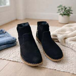 Born Tarkiln Black Suede Ankle Boots Side Zip Comfort Womens 9.5